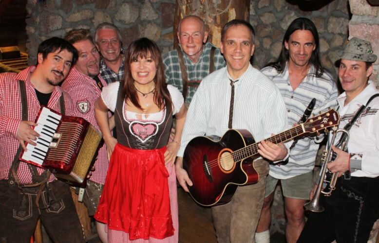 die-jaeger-im-dirndl-volksmusik