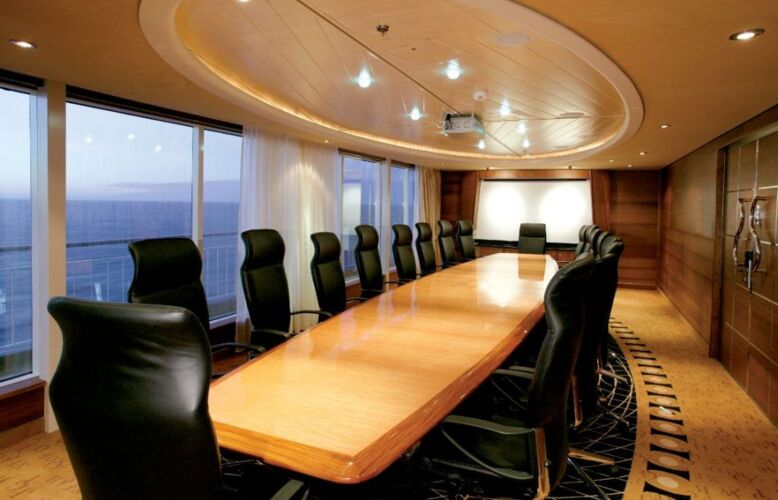 tagung-an-bord-konferenzraum