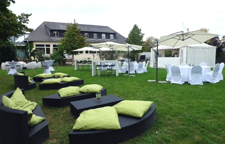 veranstaltungs-location-mit-aussenbereich