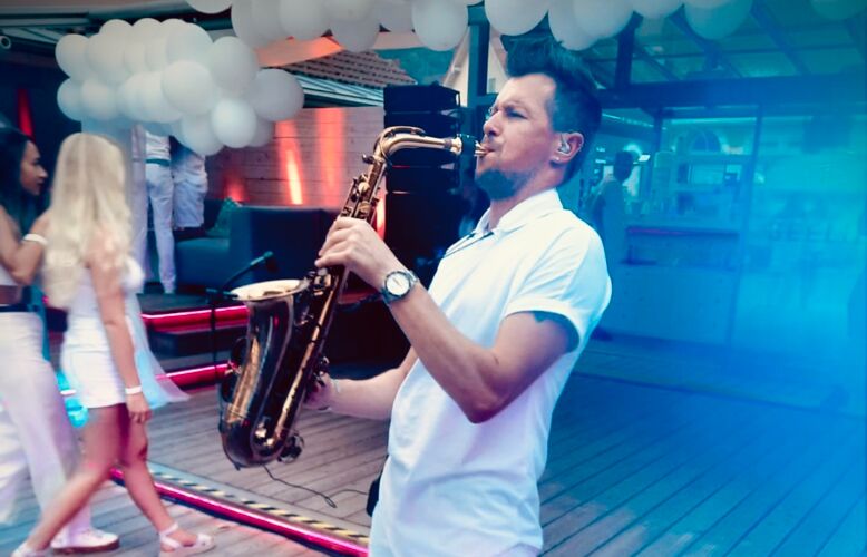 live-saxophon-fuer-events