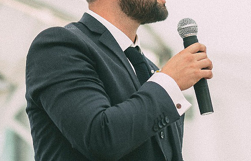 moderator-messe-feier-events