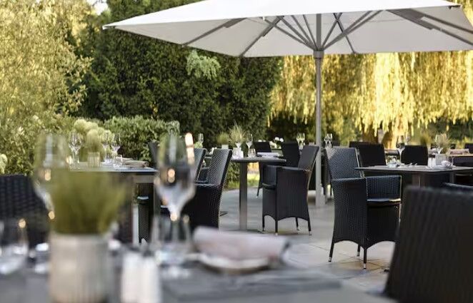 outdoor-area-hotel-eventlocation