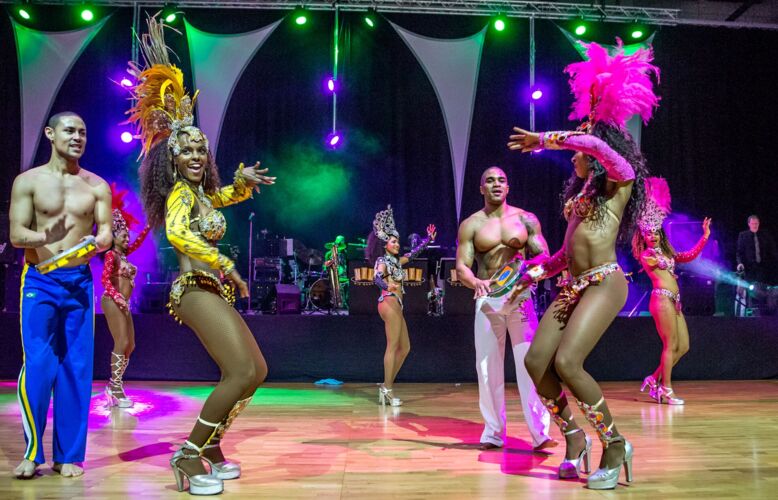 samba-dance-show-performance
