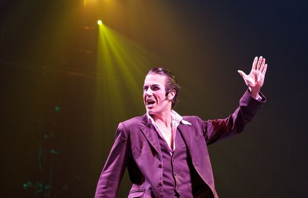 chris-lind-entertainer