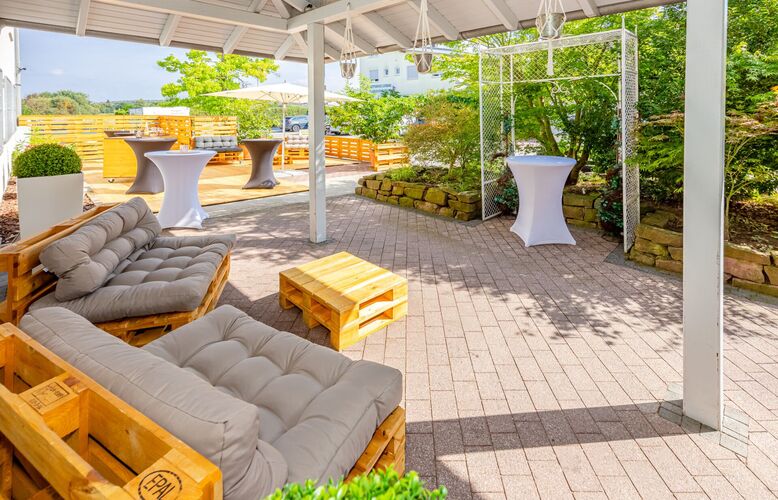 hochzeitslocation-mit-garten