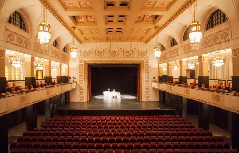 location-mit-theater-mieten-raum-frankfurt